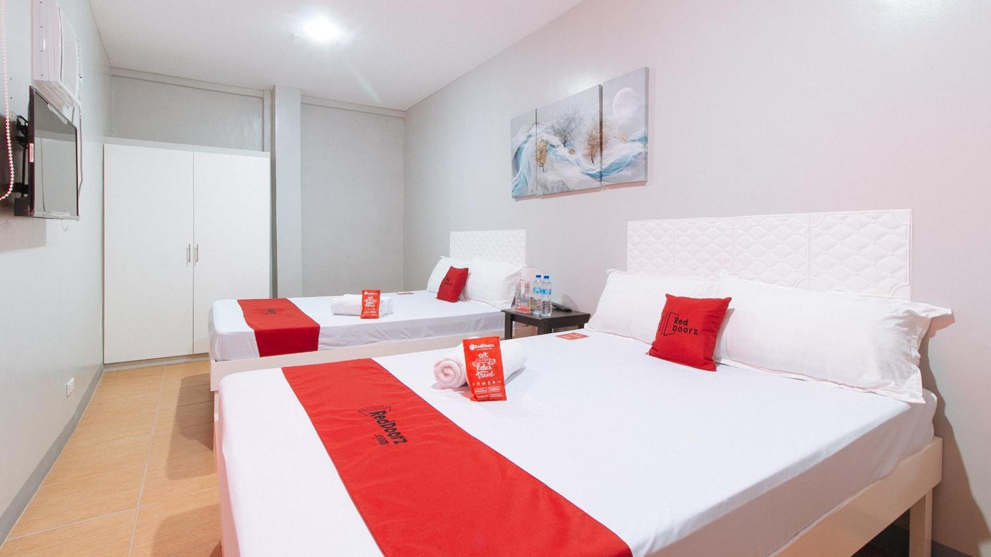 Reddoorz Near Christ The King Medical Center Hotel Las Pinas Exterior photo