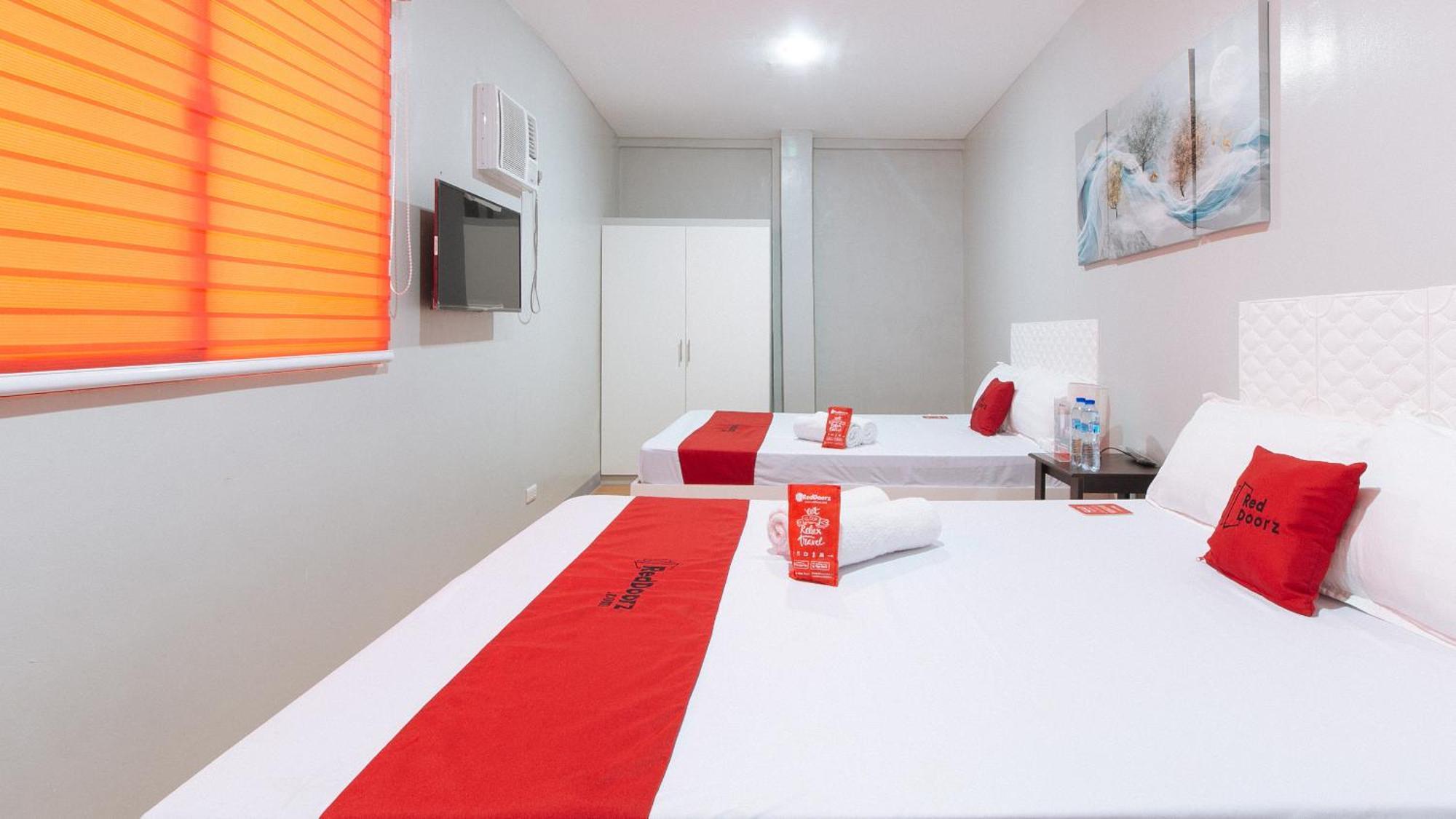 Reddoorz Near Christ The King Medical Center Hotel Las Pinas Exterior photo