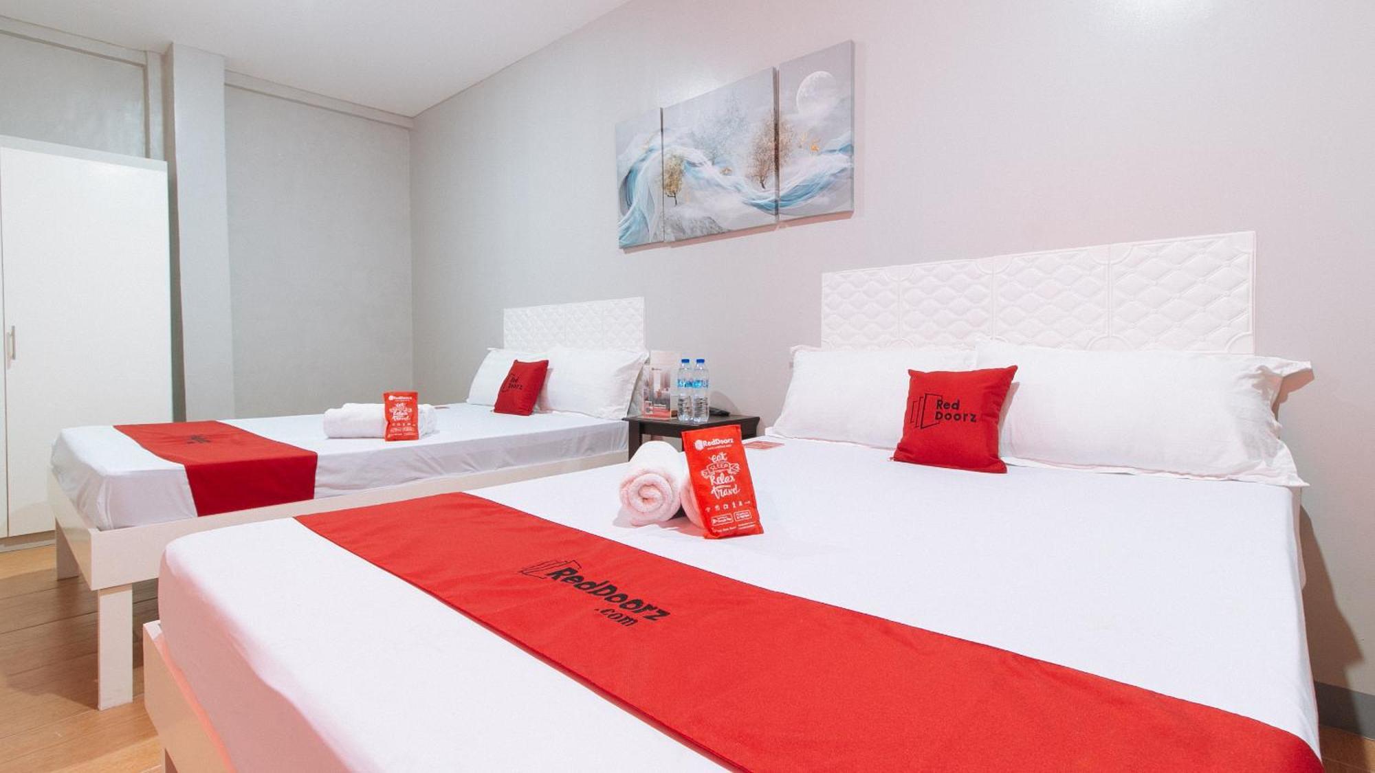 Reddoorz Near Christ The King Medical Center Hotel Las Pinas Exterior photo