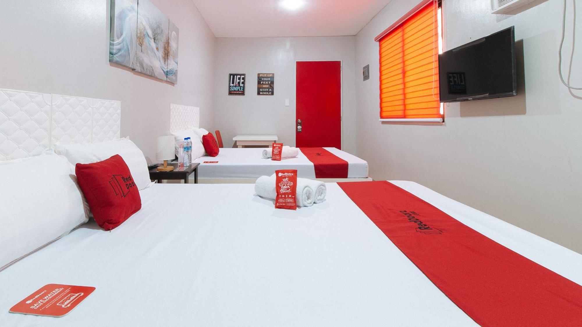 Reddoorz Near Christ The King Medical Center Hotel Las Pinas Exterior photo