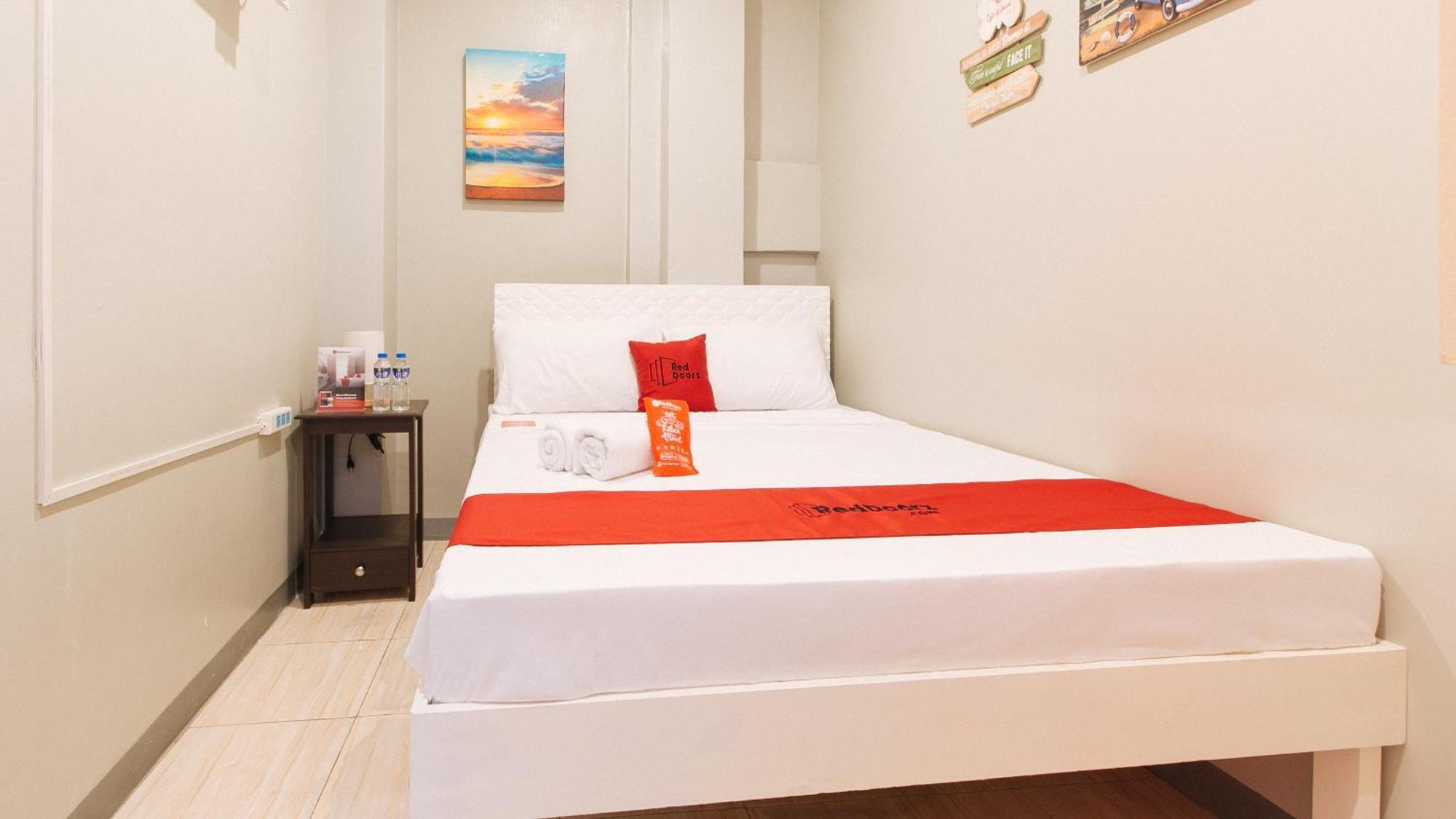 Reddoorz Near Christ The King Medical Center Hotel Las Pinas Exterior photo