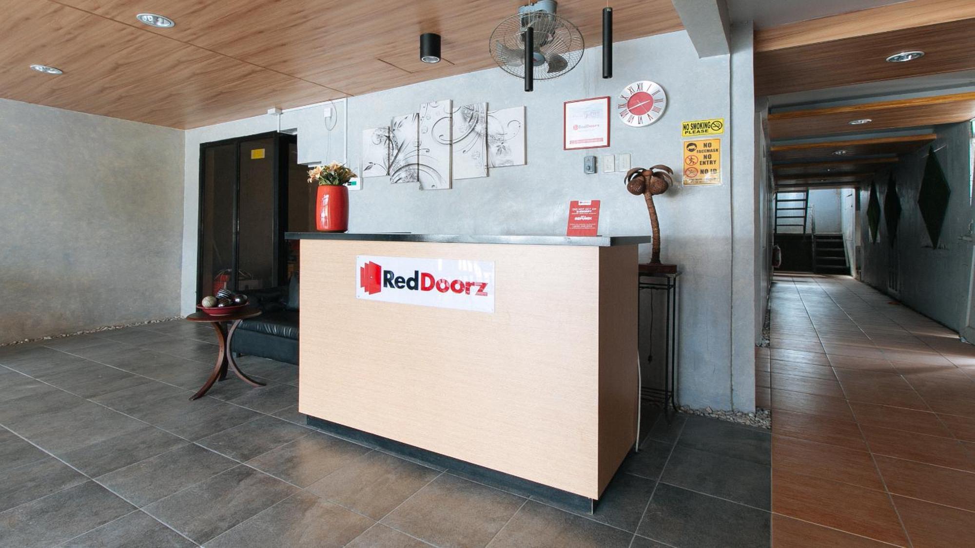 Reddoorz Near Christ The King Medical Center Hotel Las Pinas Exterior photo